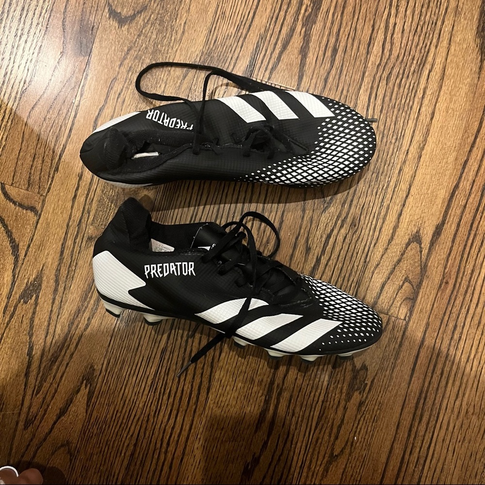 ADIDAS Mens Predator Cleats Size 9.5 Black White